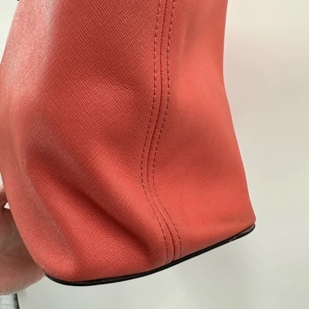 MICHAEL Michael Kors‎ Jet Set Zip Top Laptop Leather Shoulder Tote (Watermelon)